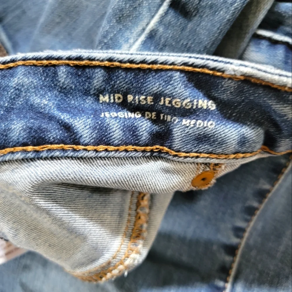 Universal Thread Mid Rise Jeggings - Picture 3 of 11